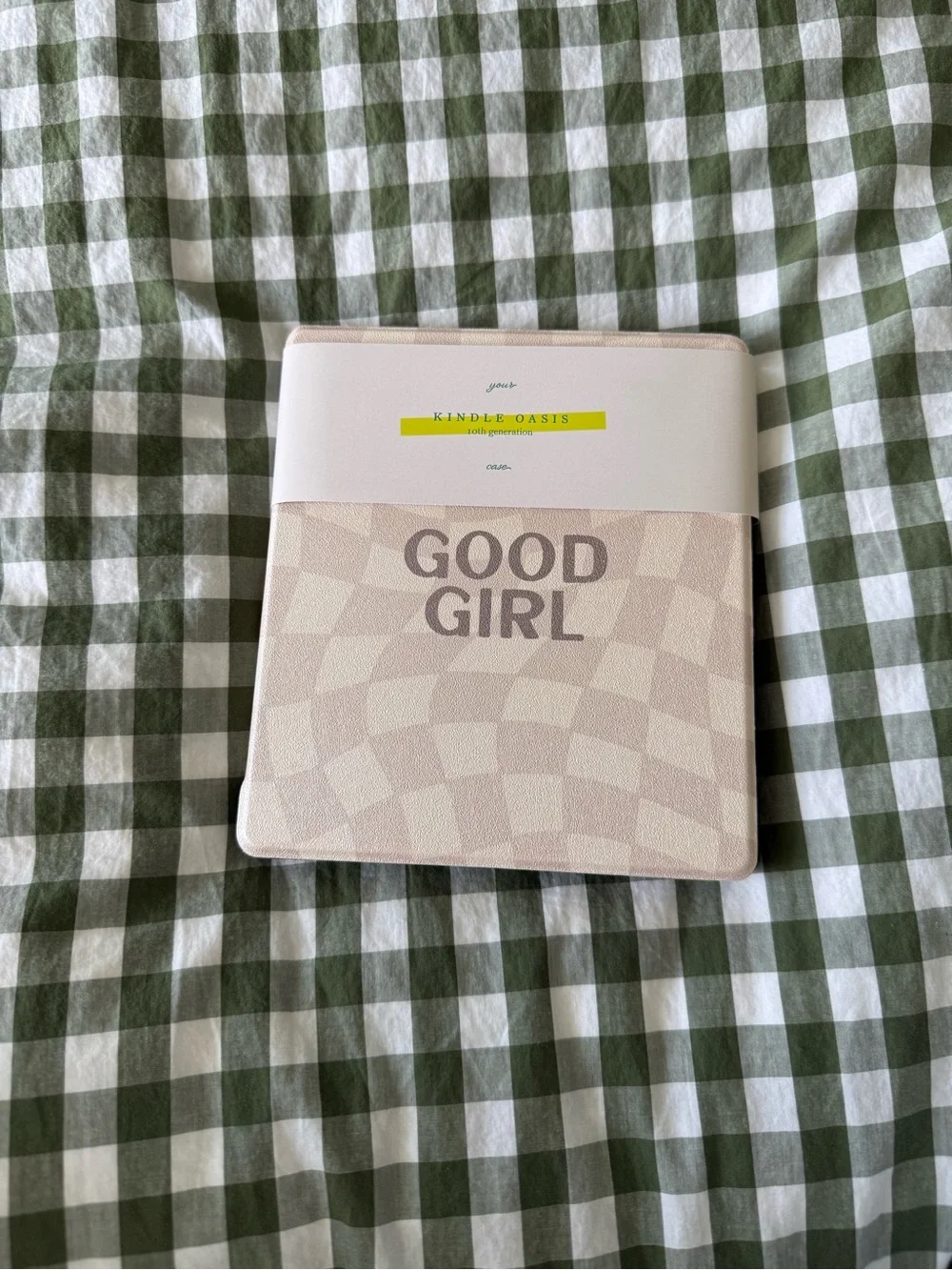 Good Girl Patterned Kindle Oasis Cover in Pale Pink
